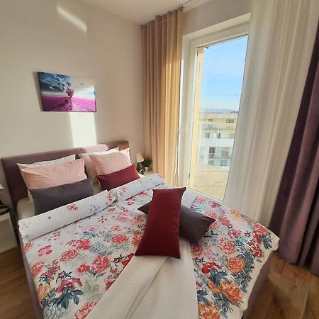 Апартаменти Apartament Krakowska Prestige Вроцлав Номер фото